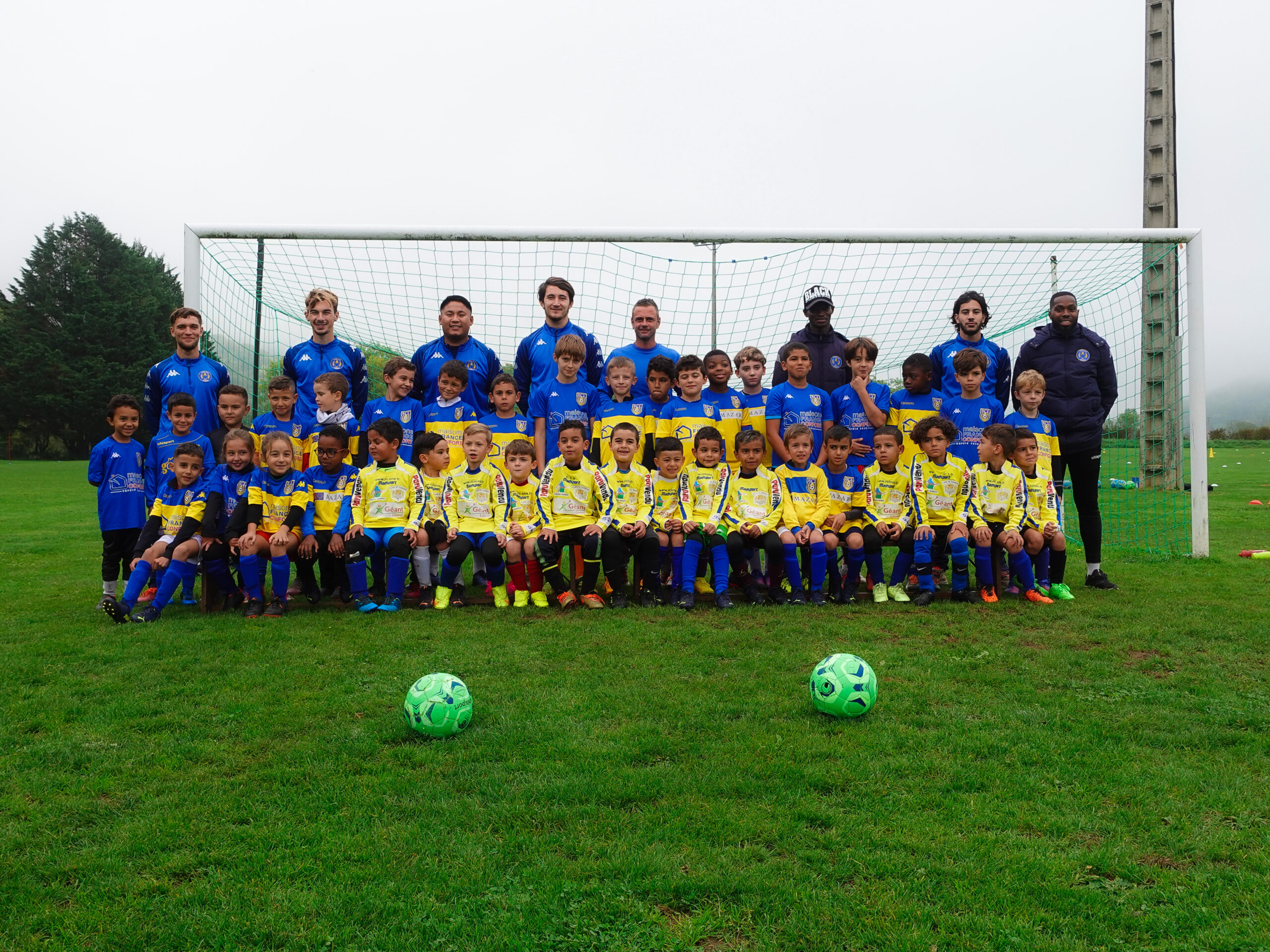 Photo officielle de l'école de football du RC Lons - saison 2022-2023