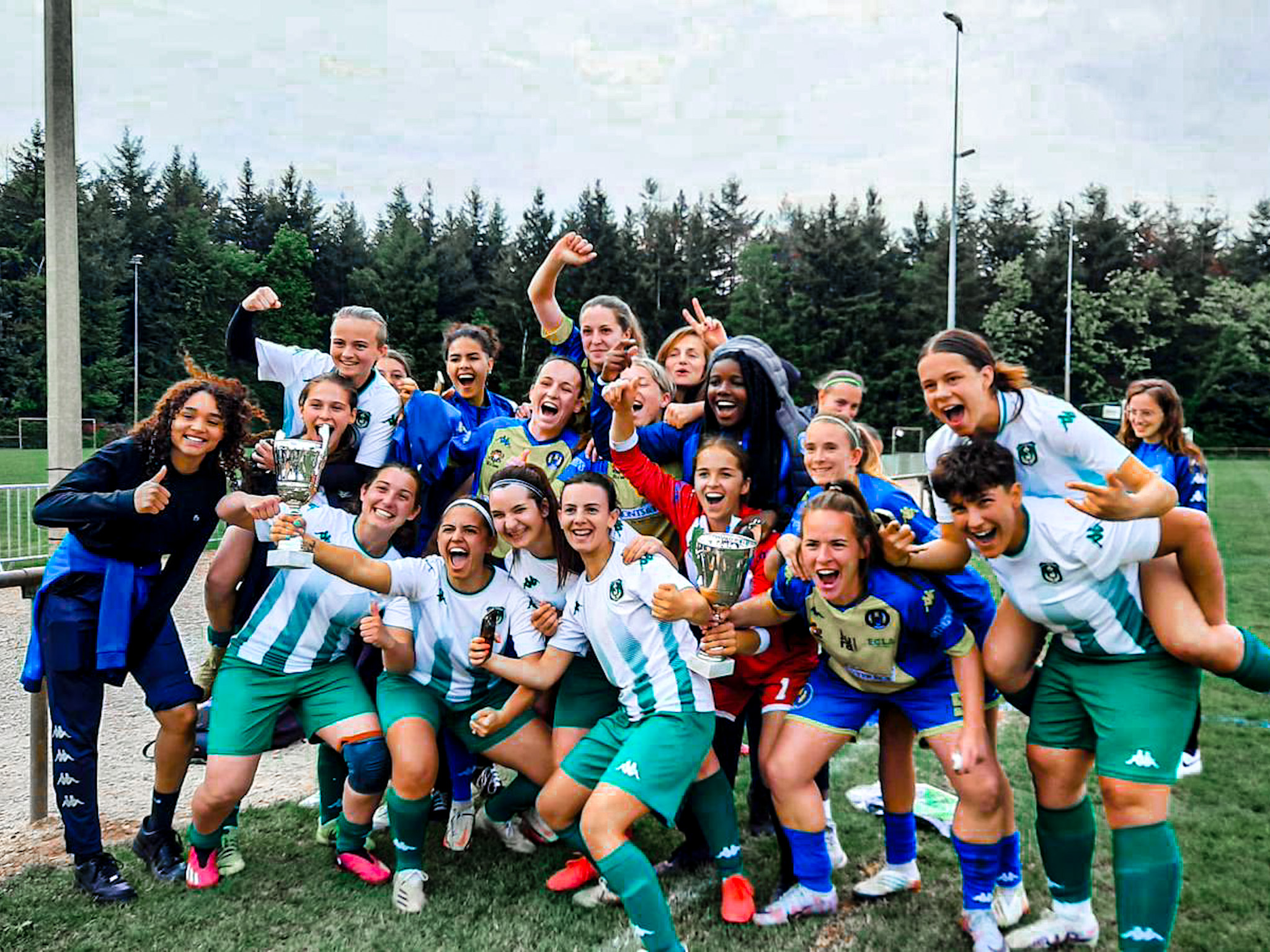 victoire seniors féminines RC Lons - tournoi AS Attignat